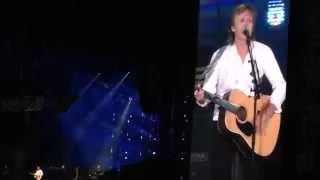 Paul McCartney - I've Just Seen A Face, Blackbird & Hey Jude (Live at Lollapalooza)