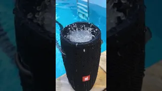 JBL Xtreme 2 Water BASS Test! 100% Volume!!!