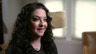 Ashley McBryde - First Thing I Reach For (Interview + Performance)