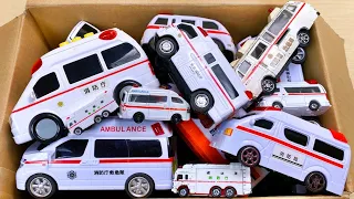 Put a lot of ambulance minicars into a toy box and run them down a slope☆Emergency driving test!