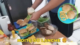 NOSSA NOITE DE DOMINGO FOI ASSIM 🍔🤤