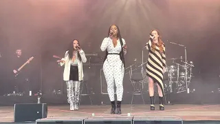 Sugababes - Run For Cover - York Races