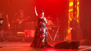 Aryana Sayeed Live Concert - آریانا سعید - Year e Bamyani - Kam Kamak  (4K) I Mustafa Rauf