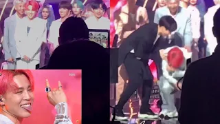 BTS HILARIOUS Reaction to Jimin "Boy With Luv" ending gesture 190426 @ Music Bank