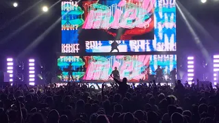 Bring Me The Horizon - SHIT (Live @ Yubileyny Sports Palace, St. Petersburg, Russia)