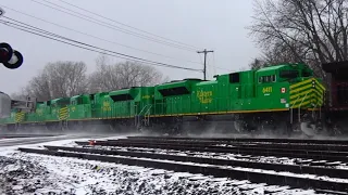 4 New Green NBSR SD70M-2 Engines On CP Train! BNSF Train In The Snow! Big CSX Manifest Train + More