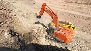 Hıtachı  Excavator Volvo kamyon’larr!