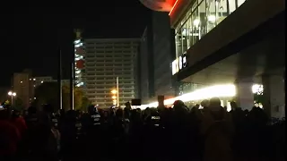 Массовый митинг против праворадикалов в центре Берлина