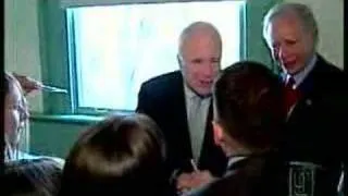 McCain Thanks New Hampshire Voters In Exeter Visit