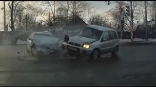 Самые страшные аварии подборка февраля 2013. Car crash compilation