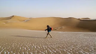 Chinese explorer crosses Taklamakan Desert on foot in 61 days