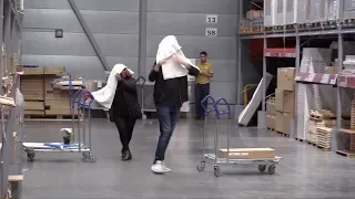 Skjult kamera: «Towel prank» på IKEA