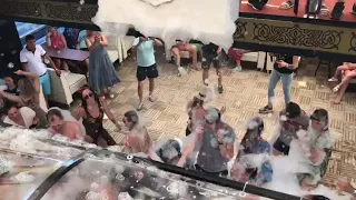 Пенная вечеринка на яхте в Турции