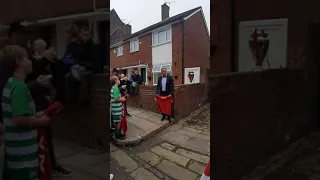 alan Kennedy unveiled his mural in Anfield by murwalls