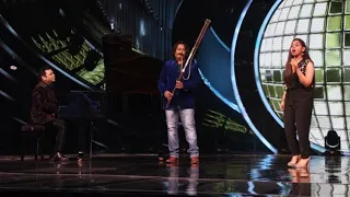 A.R. Rahman on the indian idol stage with Shanmukha Priya