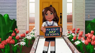 MY DAUGHTERS FIRST DAY OF SCHOOL | Bloxburg Family