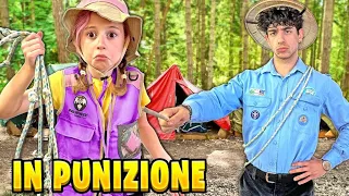 IL NUOVO MAESTRO CATTIVO MARIO DIVENTA UN BOY SCOUT E METTE IN CASTIGO GIORGIA NEL BOSCO!