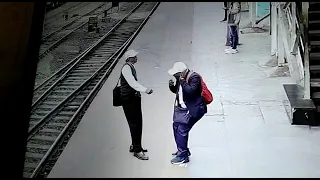 Man Electrocuted due broken OHE in Kharagpur  Railway Station | Railway Accident