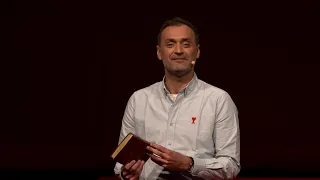 Un livre entre nos mains, cet objet qui nous relie | Augustin TRAPENARD | TEDxClermont