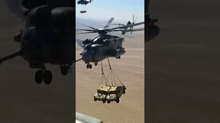 CH-53 é um helicóptero de transporte pesado no inventário do exército dos EUA. #shorts #war #video