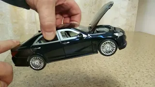 Металлическая инерционная модель автомобиля Toyota crown, в масштабе 1:24