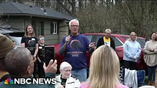 Teacher makes good on decades-old promise to watch eclipse with former students