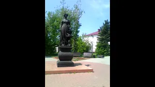 Образ княгини Марии Волконской воплощен в памятнике всем женам декабристов. Иркутск.