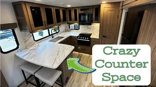 Alliance RV Travel Trailer // This One Has a Killer Rear Kitchen // Delta 294RK