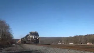 NS ES44AC intermodal flyby at 60+mph (HD)