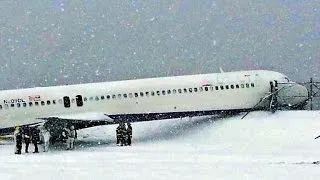 Delta jet nearly skids into icy bay by LaGuardia Airport