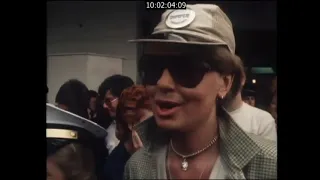 DAVID BOWIE WITH DAVID HEMMINGS AND JANET STREET PORTER ON THE LONDON WEEKEND SHOW JULY 1978