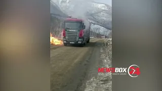 В районе Дальнегорска загорелся лесовоз