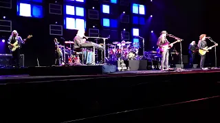 Doobie Brothers - Dependin' On You - LIVE!! @ The Forum - musicUcansee.com