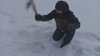 Возможно ли прорубить топором лунку, на озере Бородино