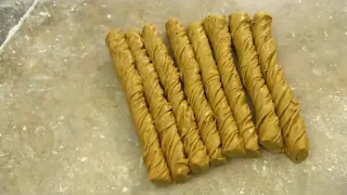 How It's Actually Made - Rubber Bands