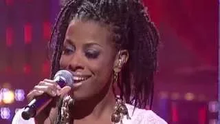 Angelique singing "My Love Is Your Love" by Whitney Houston - Liveshow 7 - Idols season 3