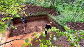 A heavy hail has fallen on us! We are building a large dugout in the thicket of the forest! Ep.1