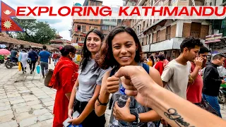 Frenchy Exploring Kathmandu - Meeting lovely locals - Nepal Motovlog EP05