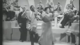 Louis Armstrong "Swinging On Nothing"  1942