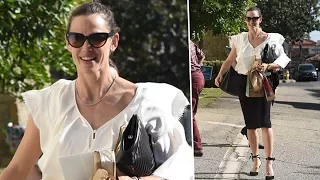 Jennifer Garner Welcomes Ben's Mom For Church In The Palisades