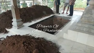 Detik" Pemakaman Ki Dalang Manteb Soedarsono "Maestro Dalang" Di Pemakaman Keluarga (Karangpandan).