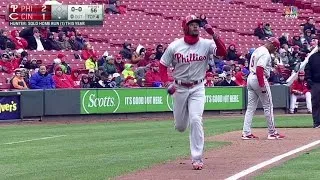 PHI@CIN: Hunter hits his first career homer to right