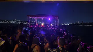 Cruisin' 'round Manhattan -  Hudson River - Kris DJ Rockstar, Jellybean Benitez & music/dance-lovers