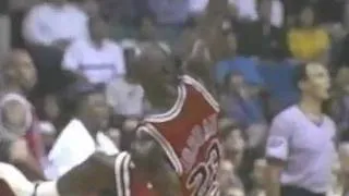 Michael Jordan - MJ & Pippen, 6 pts = 4 secs - rare angle 1996
