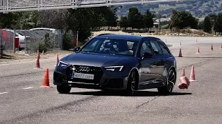 Audi RS 4 Avant 2018 - Maniobra de esquiva (moose test) y eslalon | km77.com