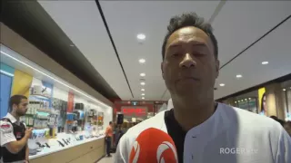 Blue Jays Hall of Famer Roberto Alomar Attends Rogers Store Opening