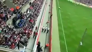 Schalke fans vd Köln fans! Heute die Karnevalstruppe weiter in die Krise schießen👊