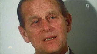 Prince Philip speaks fluently german / Prinz Philip spricht fließend deutsch (1985 Senegal)