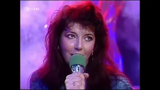 Kate Bush - Running up that Hill ao vivo em 1985