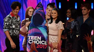Riverdale Wins Choice Drama TV Show Awards | Teen Choice Awards 2017